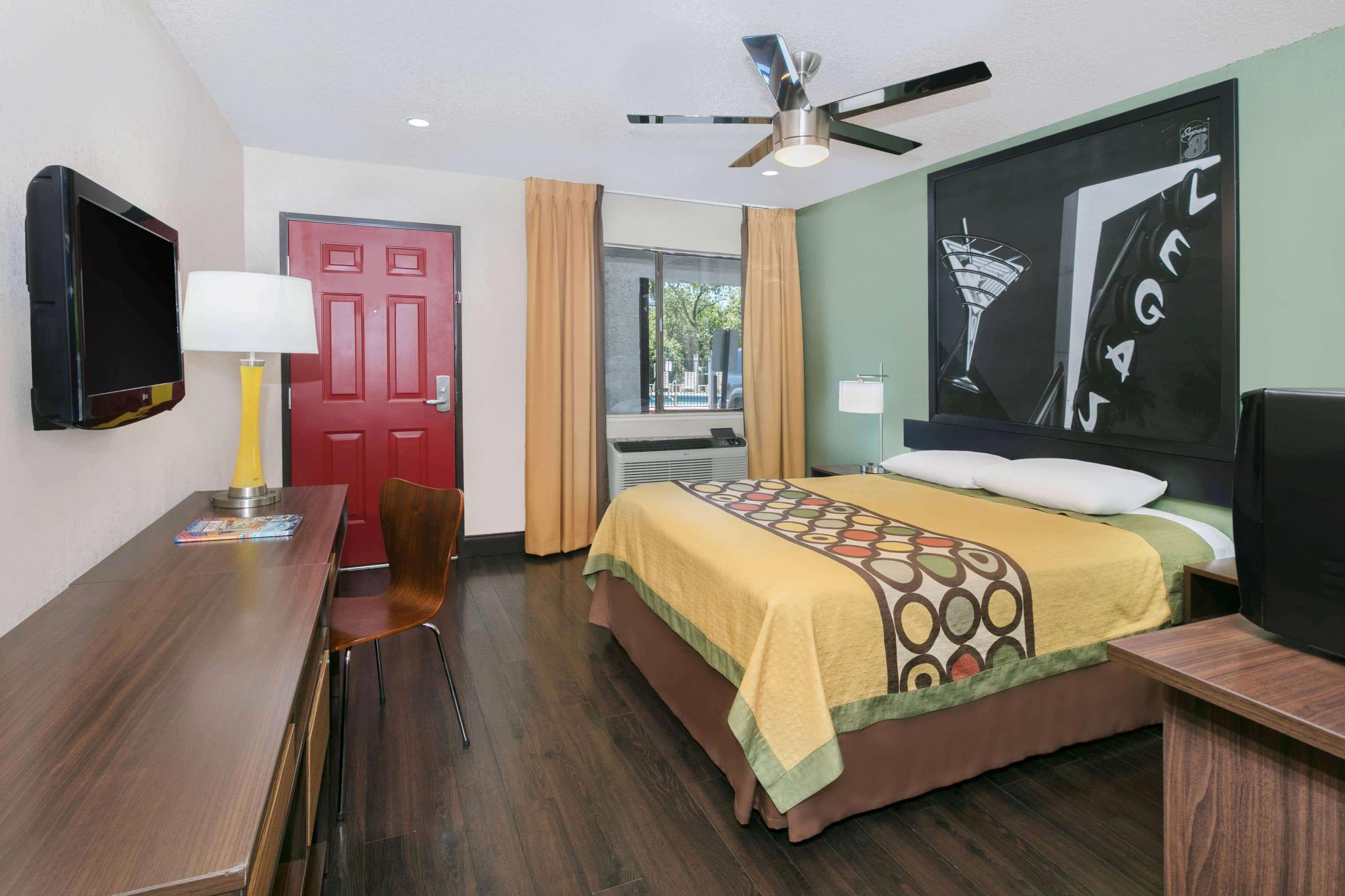 Super 8 By Wyndham Austin University/Downtown Area Esterno foto