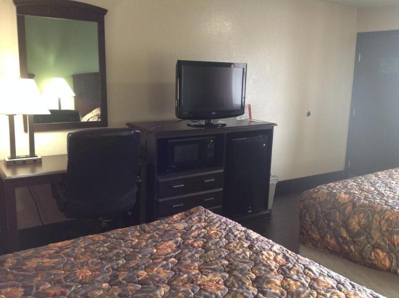 Super 8 By Wyndham Austin University/Downtown Area Esterno foto