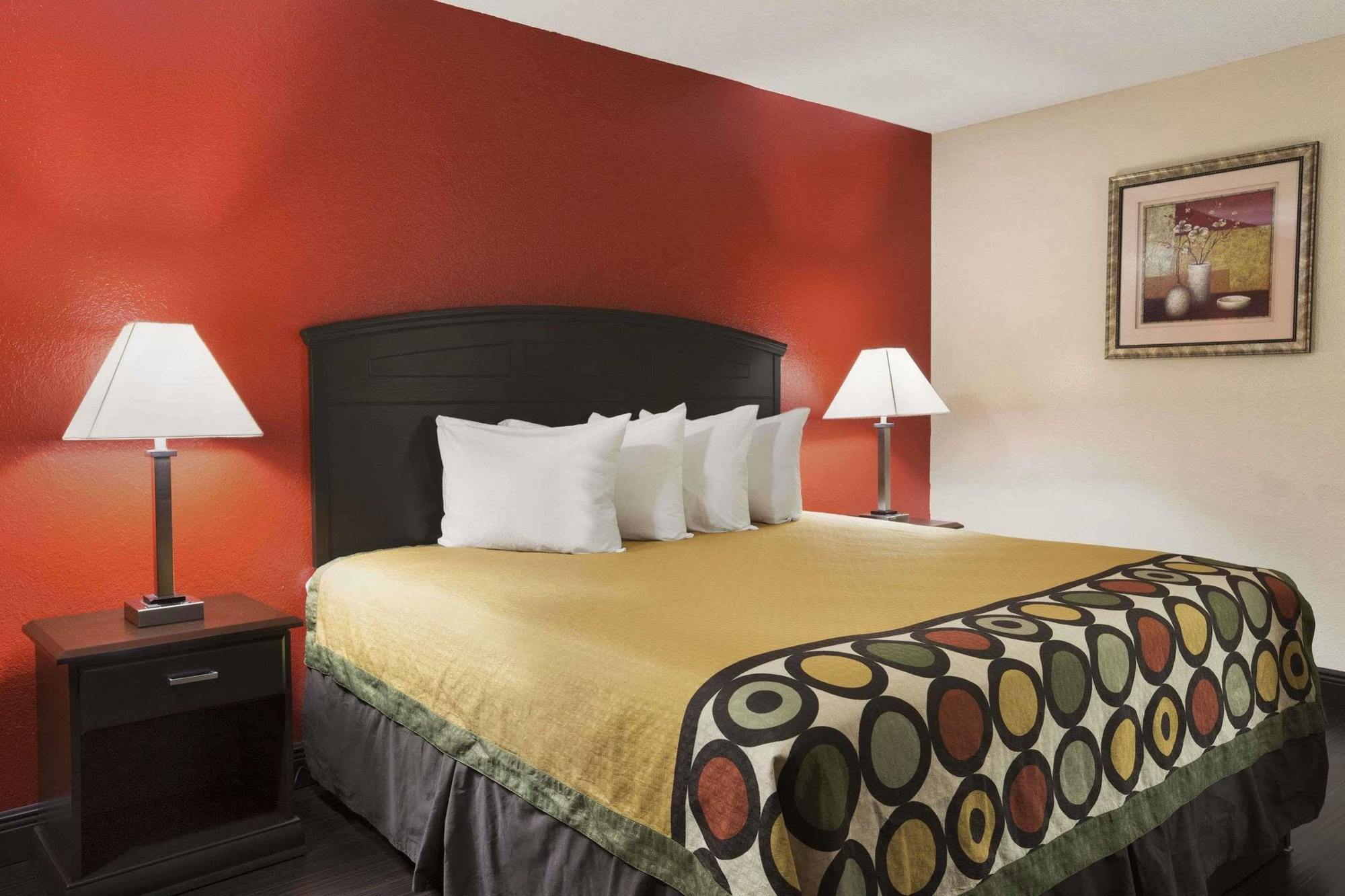 Super 8 By Wyndham Austin University/Downtown Area Esterno foto